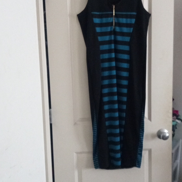 Dresse - Picture 2 of 2